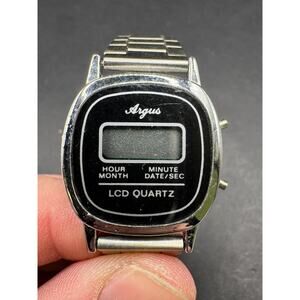 Vintage Argus LCD QUARTZ DIGITAL Men’s WATCH Made in Hong Kong Untested 26MM